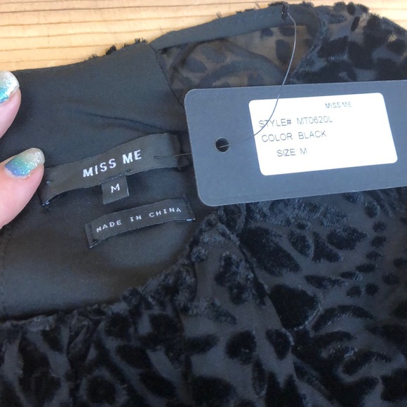 Miss me black velvet long sleeve top NWT - Picture 5 of 6